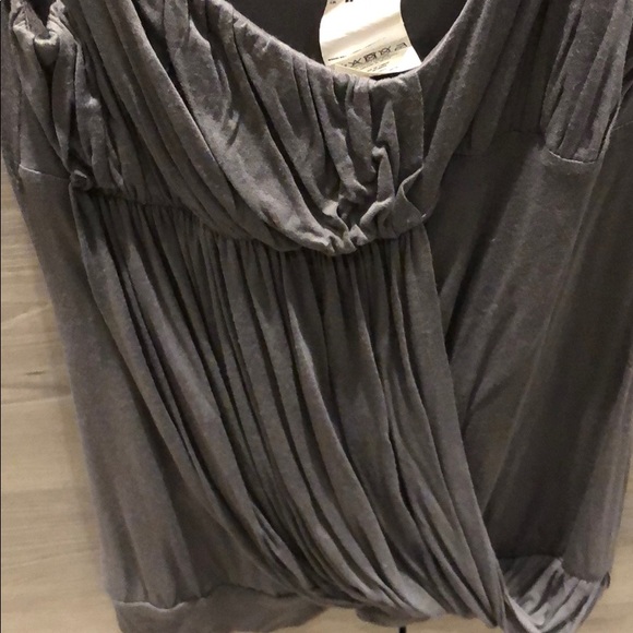 Top - Picture 2 of 4